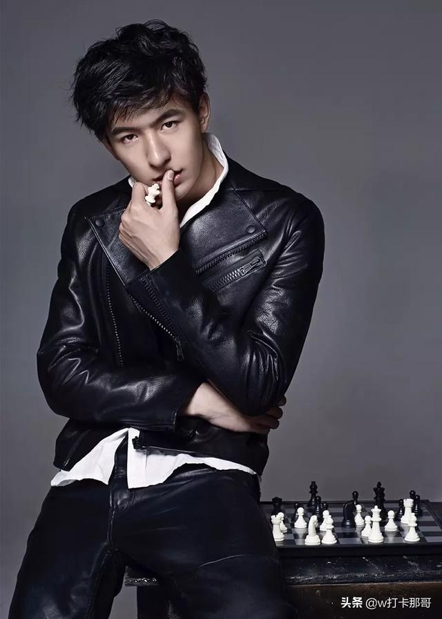 从超模到演脑洞剧还没台词,还被打趣不太聪明的亚子的他:很帅