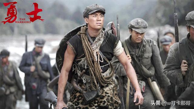 因伤断了篮球梦,却成为了时尚男模、银幕热血硬汉的他:曾也帅过