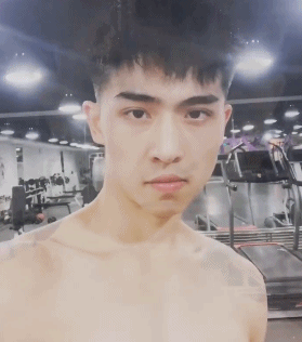 193cm西安体院校草火了,身材好到令人发指