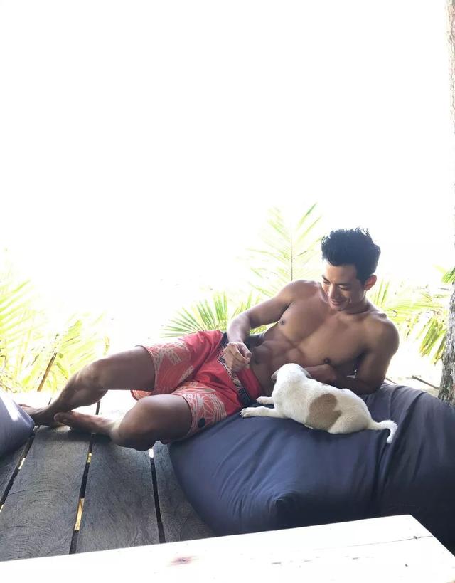 曾经红极一时的亚洲先生朱晓辉,如今身材怎么样了?