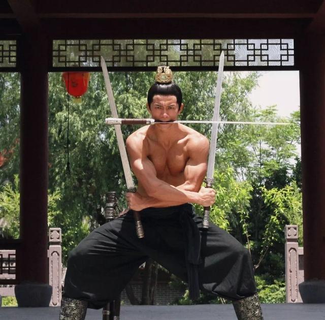 曾经红极一时的亚洲先生朱晓辉,如今身材怎么样了?