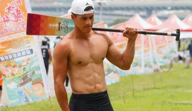 龙舟体育生的身材到底有多好?满屏都是男性荷尔蒙的味道