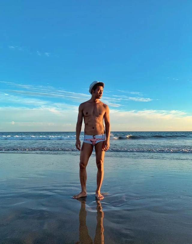 曾被疯传小视频的男模李小兵,发与男友甜蜜照秀恩爱