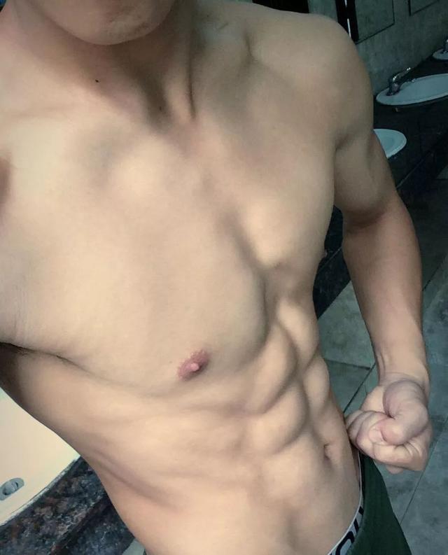 挖到一名超帅的消防员帅哥,他这身材太有安全感了