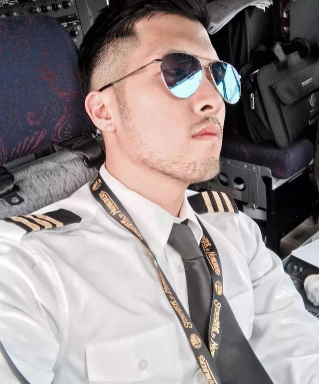 185CM飞行员男人味十足,帅气照片常被盗用