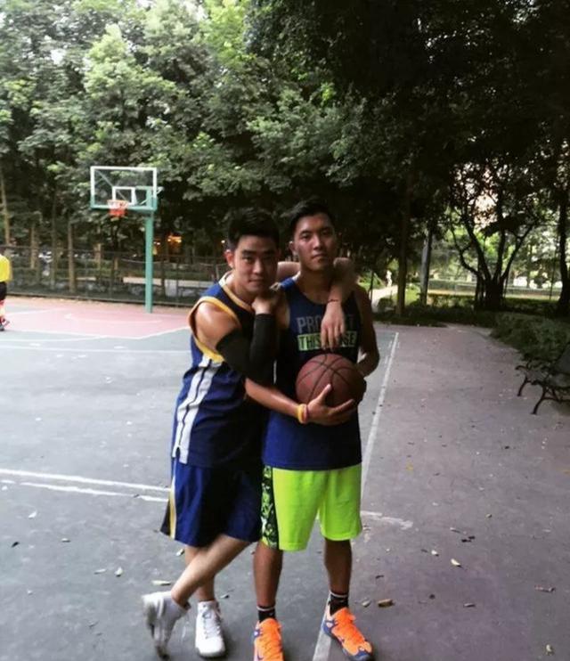 185CM飞行员男人味十足,帅气照片常被盗用