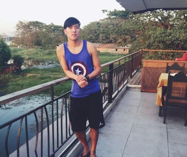 185CM飞行员男人味十足,帅气照片常被盗用