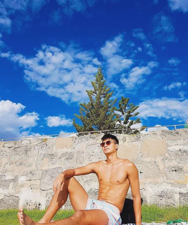 90后田径运动男生去演网剧,大长腿肌肉身材受导演青睐