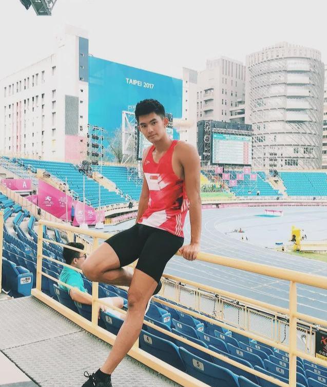 90后田径运动男生去演网剧,大长腿肌肉身材受导演青睐