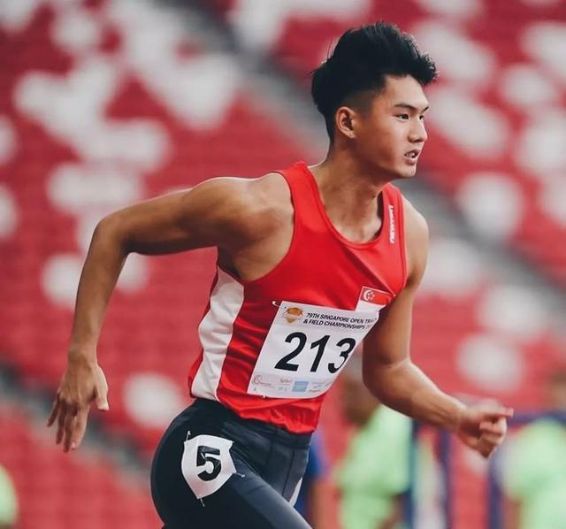 90后田径运动男生去演网剧,大长腿肌肉身材受导演青睐