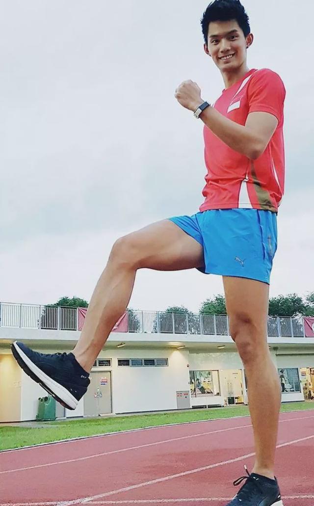 90后田径运动男生去演网剧,大长腿肌肉身材受导演青睐