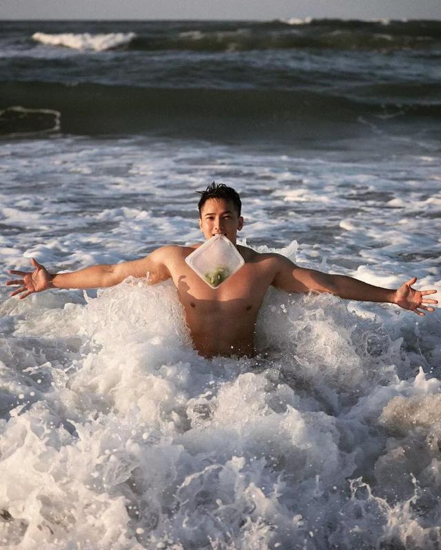 被爆是青峰的前男友?男模刘雨凯这身材也太可以了吧