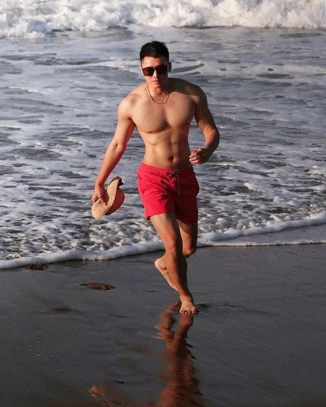 被爆是青峰的前男友?男模刘雨凯这身材也太可以了吧