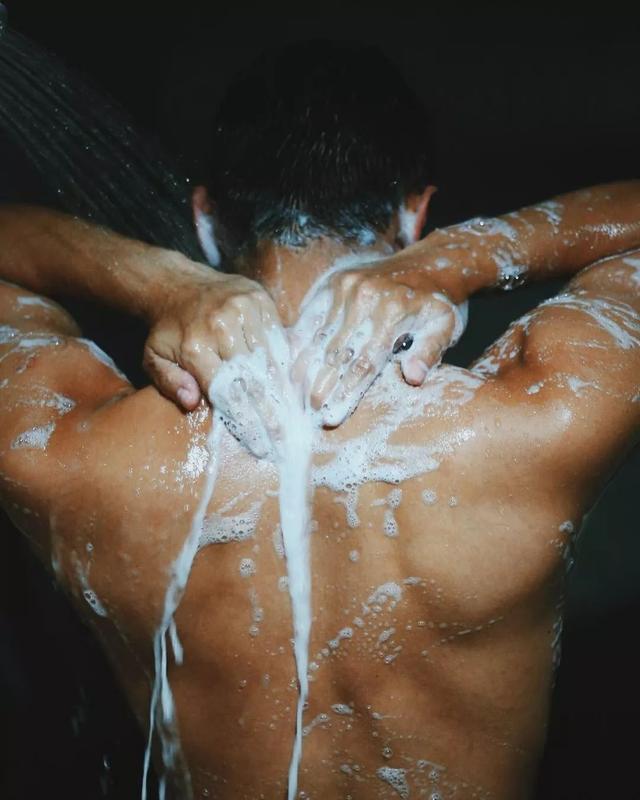 被爆是青峰的前男友?男模刘雨凯这身材也太可以了吧