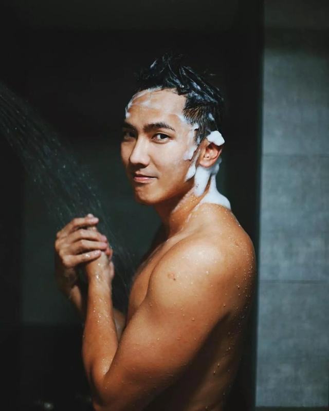 被爆是青峰的前男友?男模刘雨凯这身材也太可以了吧