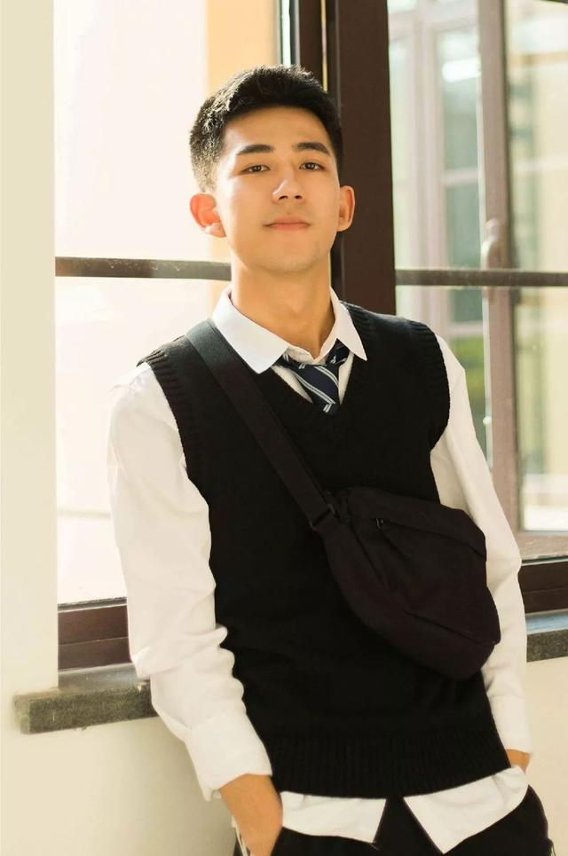 南京林业大学97年的校草!青春气息扑面而来