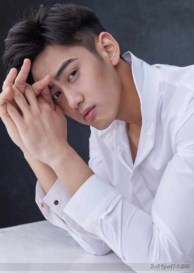 剧中鲜少人关注的他,没想到身材这么有型:优秀啊