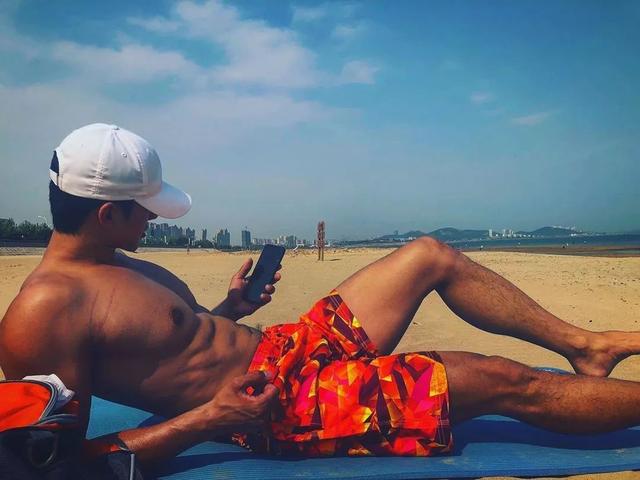 189CM体育生转战娱乐圈,实力强大被导演万里挑一