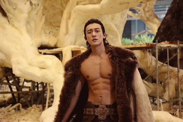 189CM体育生转战娱乐圈,实力强大被导演万里挑一