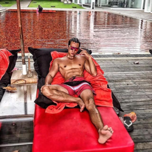 189CM体育生转战娱乐圈,实力强大被导演万里挑一