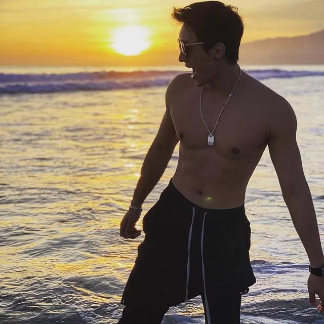 189CM体育生转战娱乐圈,实力强大被导演万里挑一