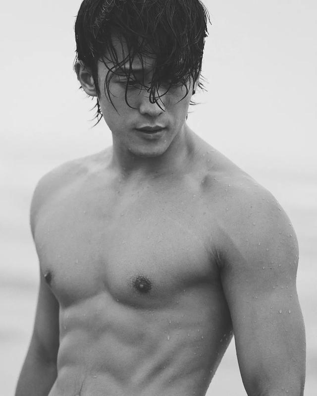 189CM体育生转战娱乐圈,实力强大被导演万里挑一