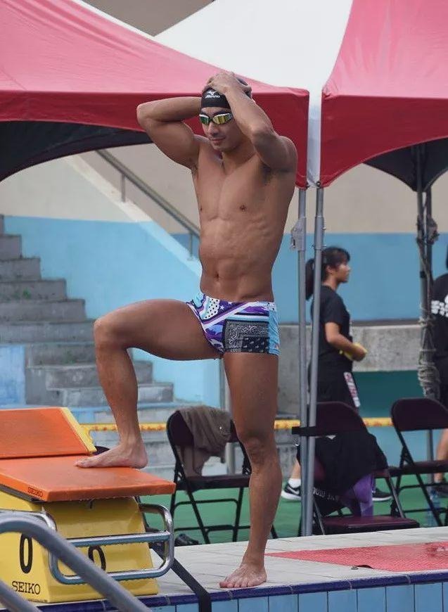 泳池偶遇的175cm的肌肉男,竟然是一名正宗的体育生