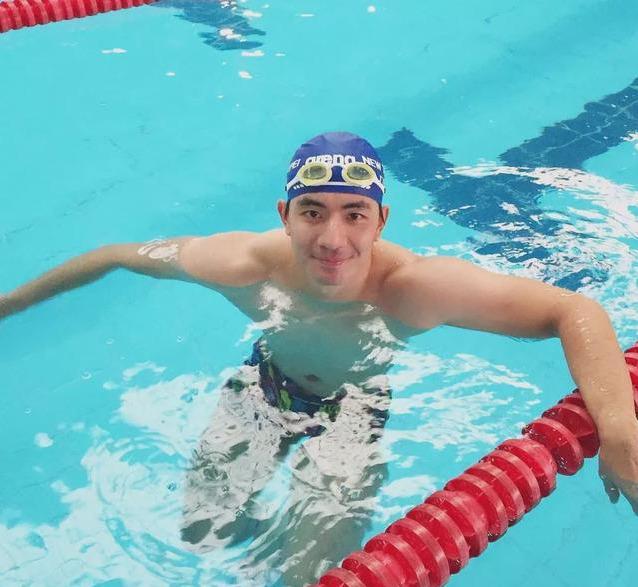 泳池偶遇的175cm的肌肉男,竟然是一名正宗的体育生