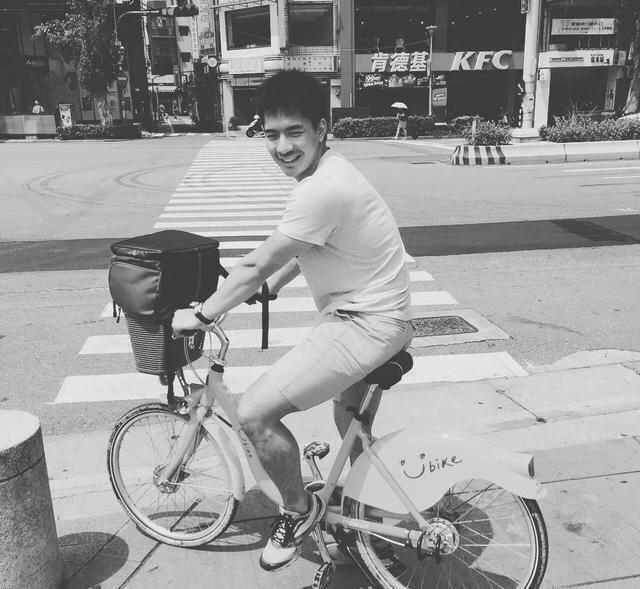 泳池偶遇的175cm的肌肉男,竟然是一名正宗的体育生