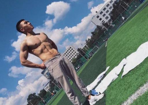 185CM东北电力大学肌肉男谢松锤,他的视频你看过吗?