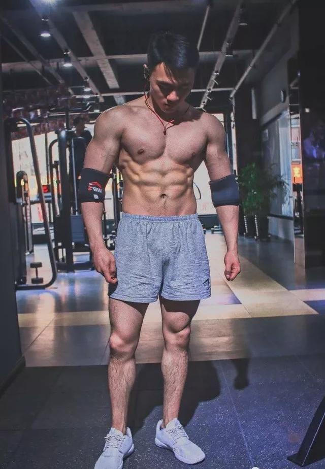 185CM东北电力大学肌肉男谢松锤,他的视频你看过吗?