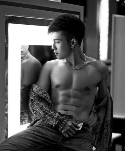 韩东君这完美的身材,连男明星都为他点赞