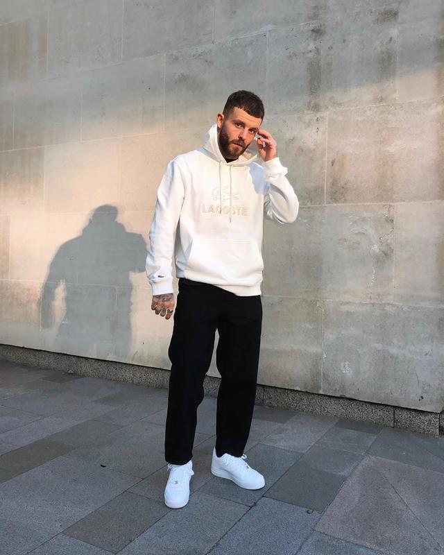 冬天穿腻了小脚裤?试试这3类阔腿裤,这么搭配舒适保暖又很有型