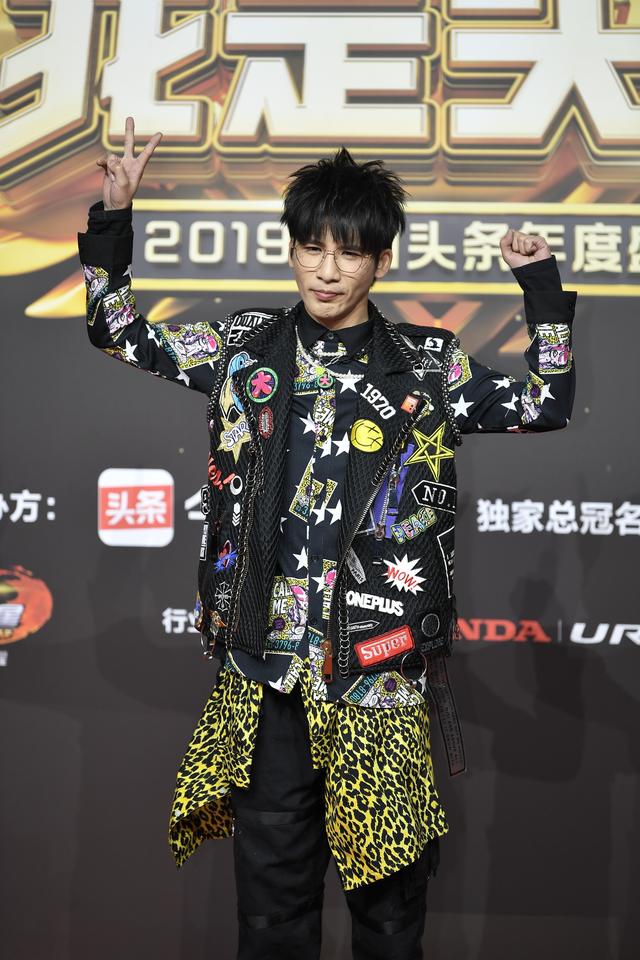 男人品位越高,在这3个方面穿的越“少”