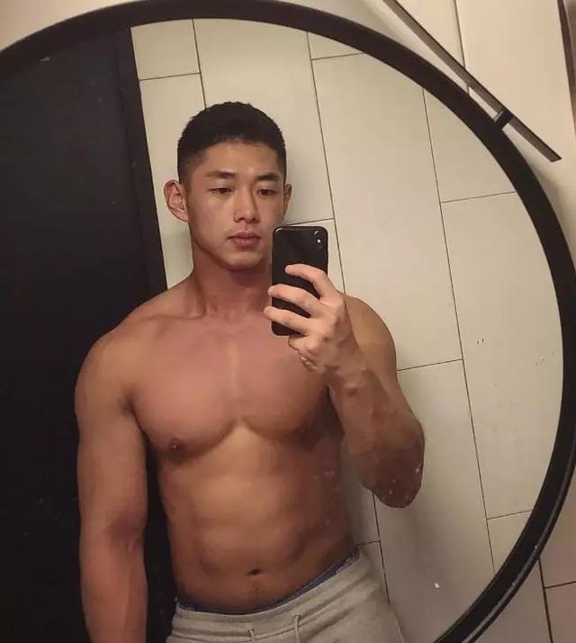 韩国网红男模硬照一览,好想把他扑倒!