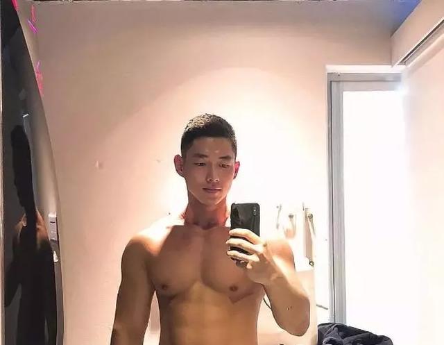 韩国网红男模硬照一览,好想把他扑倒!