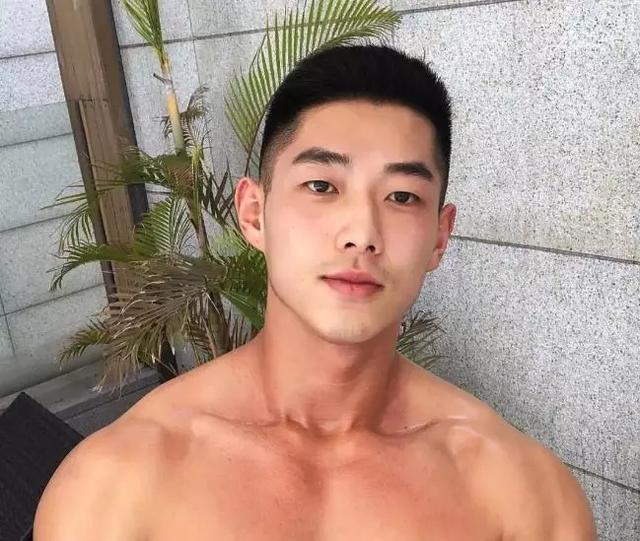韩国网红男模硬照一览,好想把他扑倒!