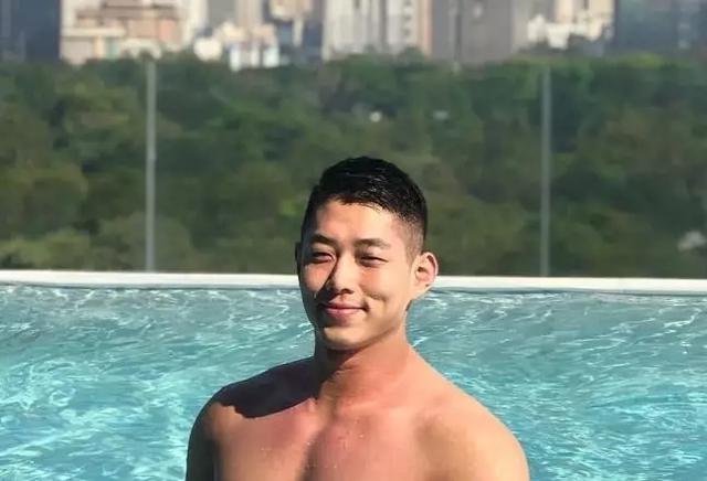 韩国网红男模硬照一览,好想把他扑倒!