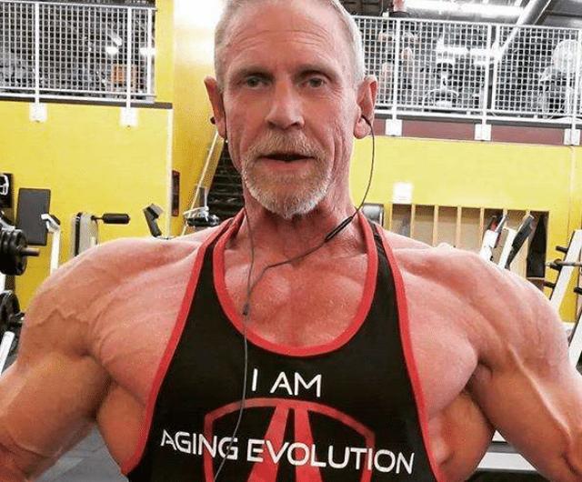 如果男人到了中年还有必要进行增肌训练吗?是不是有点晚了?