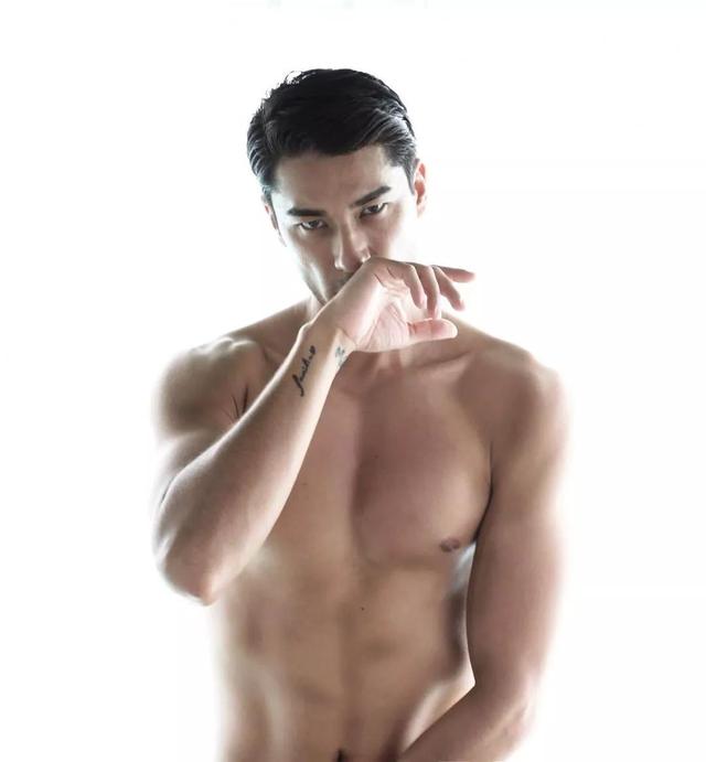 靠眼睛能隔空撩到人无法自拔,岛国最浪男模硬照一览