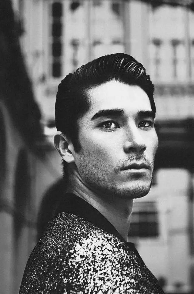 靠眼睛能隔空撩到人无法自拔,岛国最浪男模硬照一览