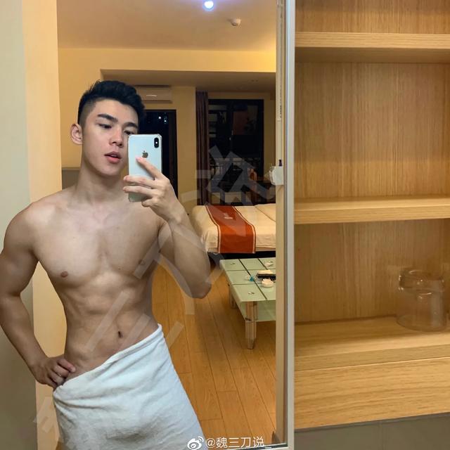 185cm高颜值鲜肉的身材居然这么棒,你也可以拥有这样