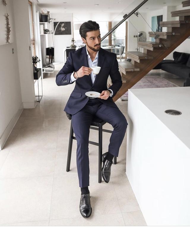 O型身材的男人别着急,教你3招选西装,“天鹅腰”也眷恋你