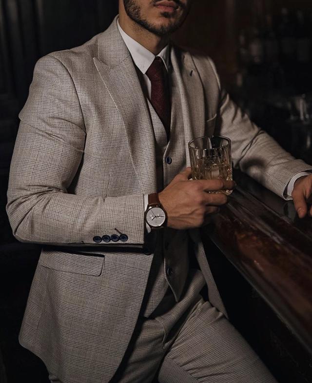 O型身材的男人别着急,教你3招选西装,“天鹅腰”也眷恋你