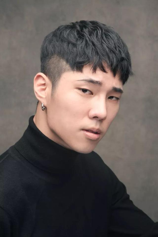 男士剪刘海发型,有哪些选择?这5种风格值得尝试