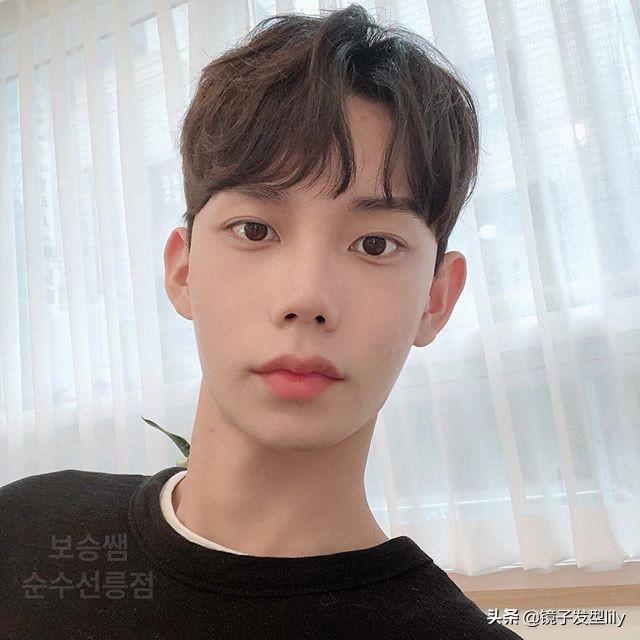 最受年轻男士欢迎的发型,烫个就是不一样,帅气更有型