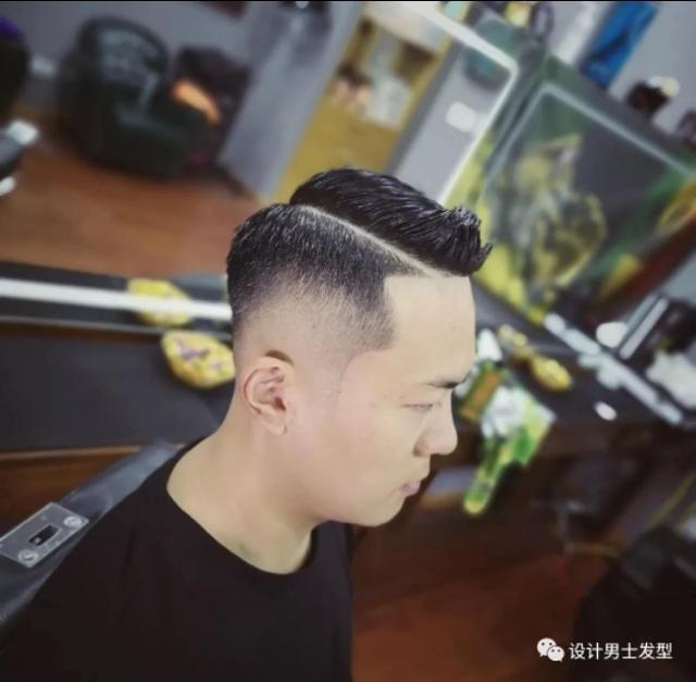 帅哥发型来了。