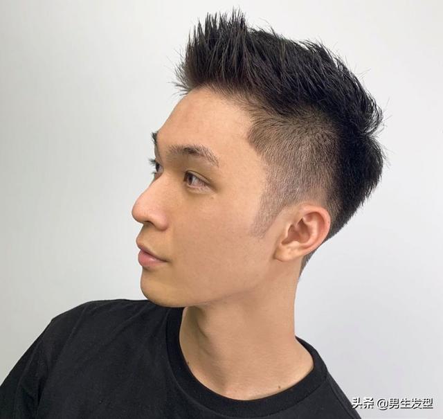 男生“酷帅”的发型长这样!推荐3款潮酷发型,简单帅气好打理