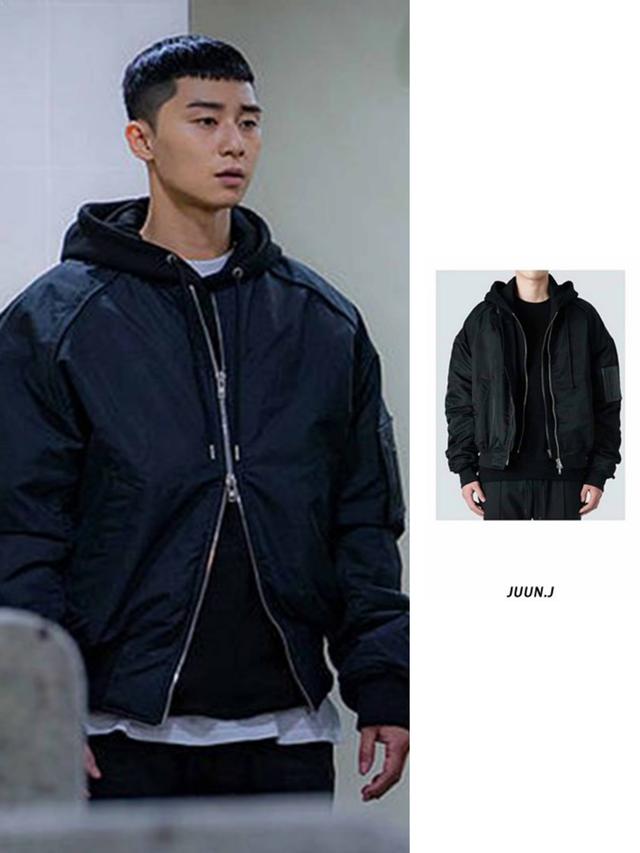 朴世路衣橱开扒,街头休闲风酷帅有型,难怪迷住赵以瑞