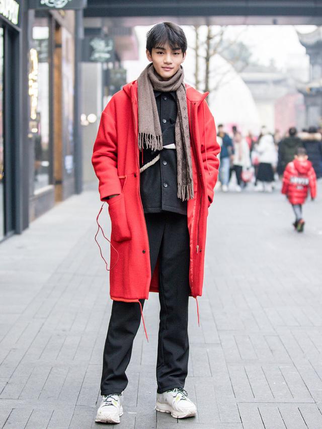 不会穿的男生,学街头潮男这样穿,从邋遢男变暖男